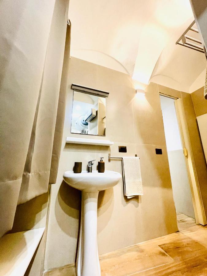 Chiaia175 Hotel เนเปิลส์ ภายนอก รูปภาพ