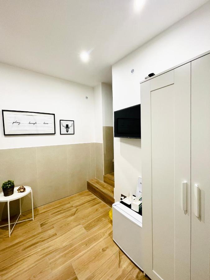 Chiaia175 Hotel เนเปิลส์ ภายนอก รูปภาพ