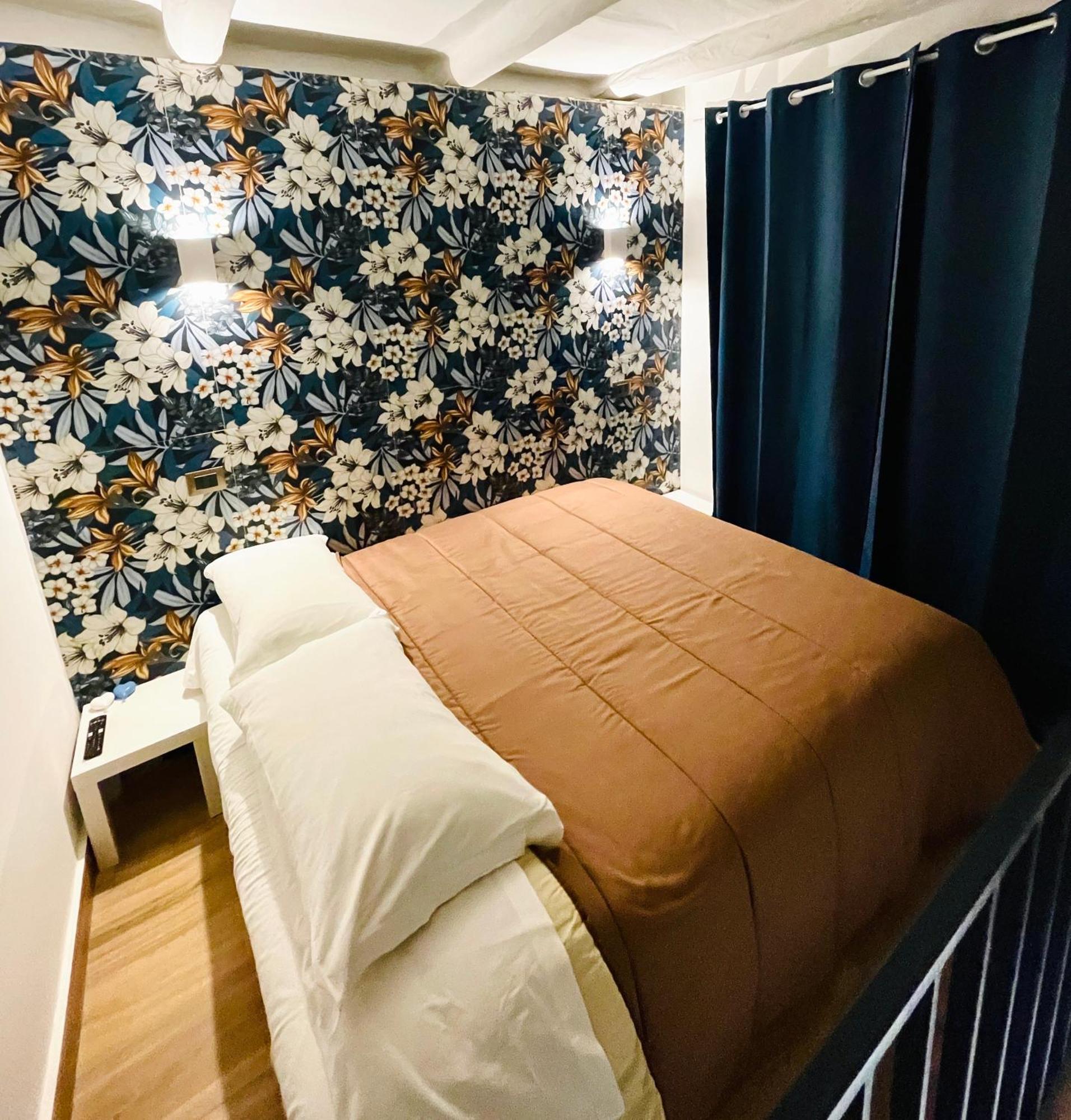 Chiaia175 Hotel เนเปิลส์ ภายนอก รูปภาพ